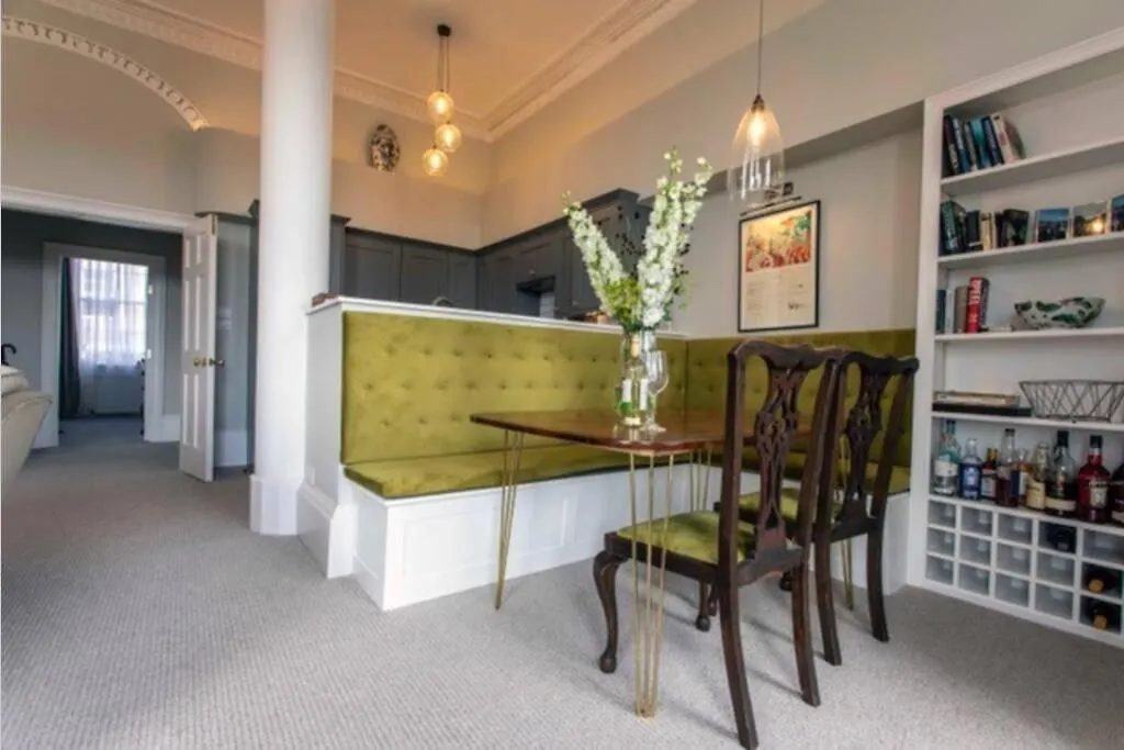 Апартаменты Stylish Georgian Retreat Бат Великобритания